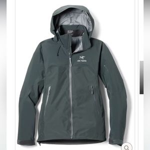Arc'teryx Beta AR Jacket - Women's - size small